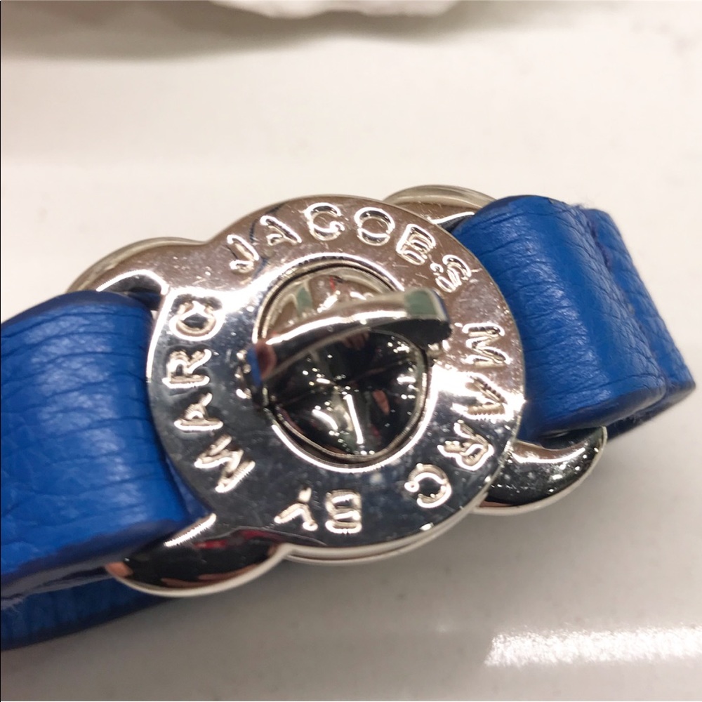 Marc by Marc Jacobs Leather Turnlock Bracelet - Picture 3 of 12